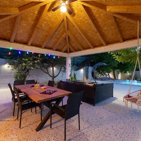 Hébergement de vacances Zrincy *