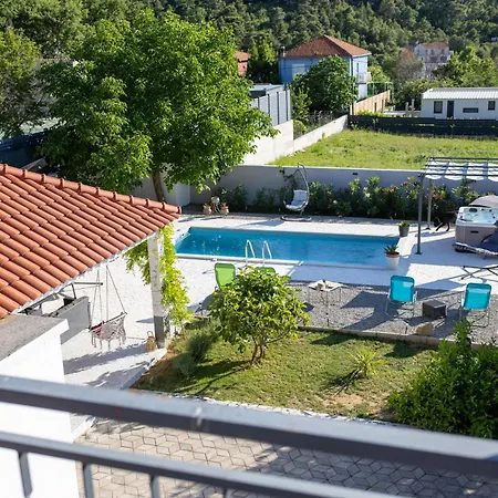 Сasa de vacaciones Zrincy *